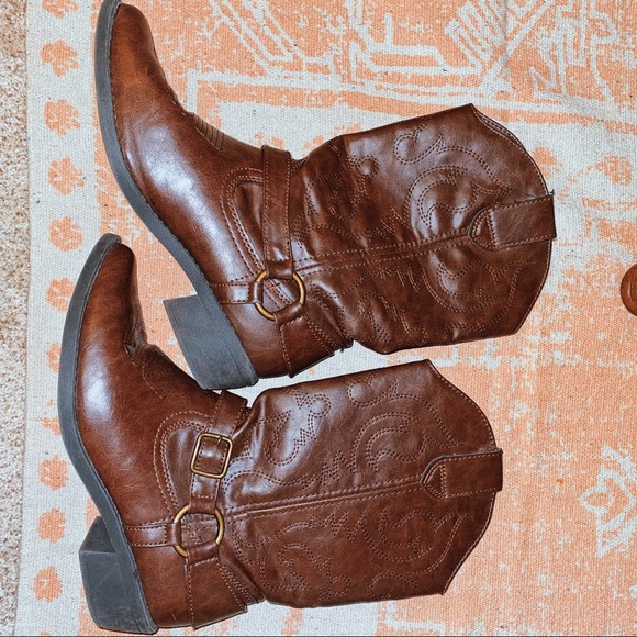 Khols Shoes - Brown Cowboy Boots